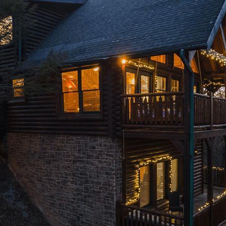 Stunning Mountain Cabin W Hot Tub Гатлинбург Экстерьер фото