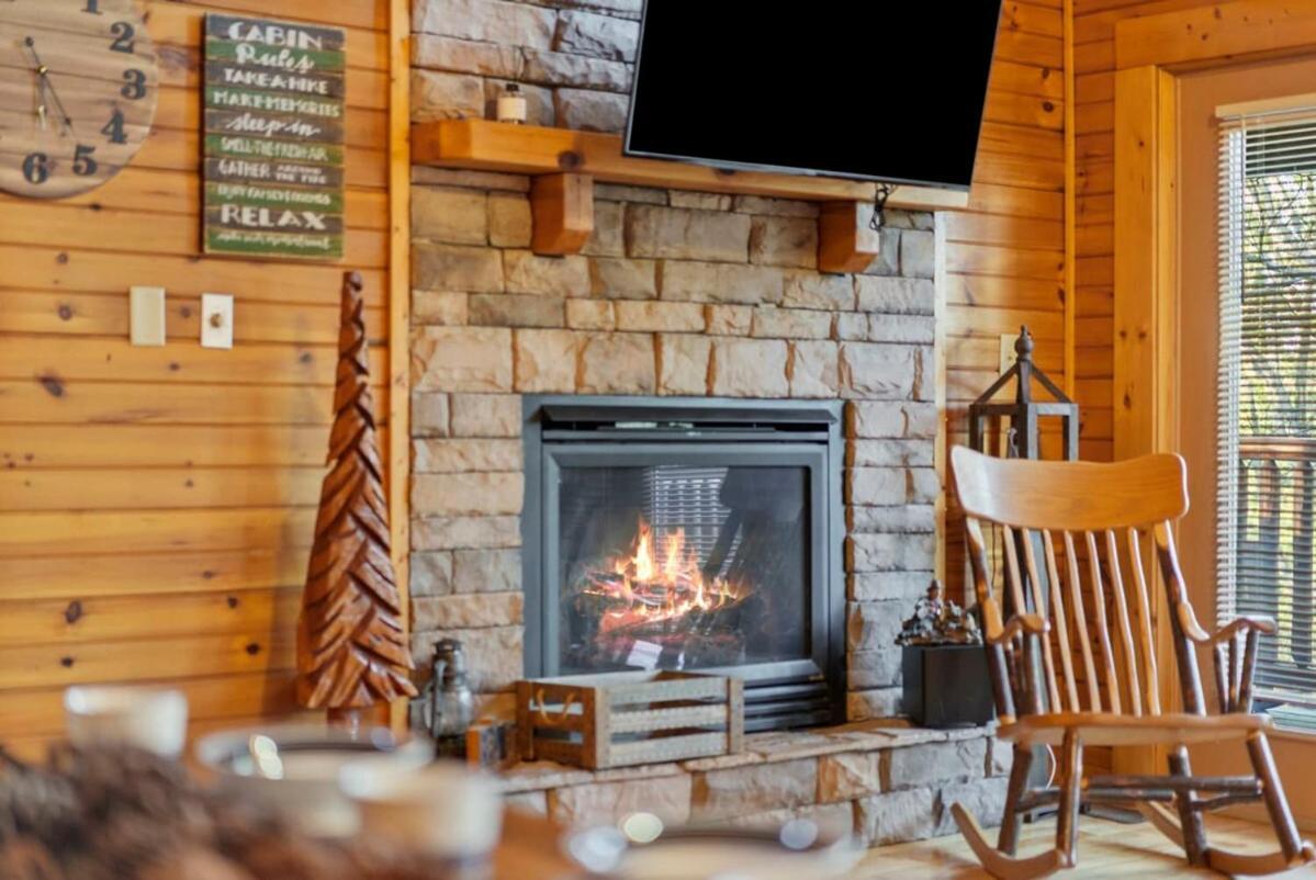 Stunning Mountain Cabin W Hot Tub Гатлинбург Экстерьер фото